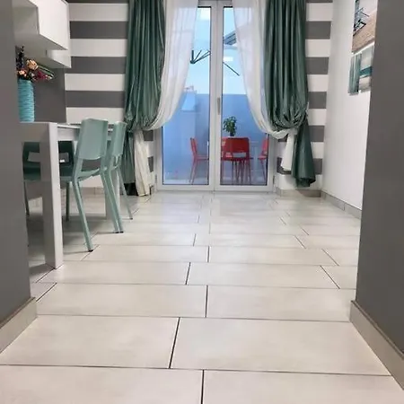 Casa vacanze Casetta Zucla - *